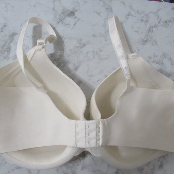 Olga Bra 40D Off White Lace Underwire GF6781A - Picture 6 of 6